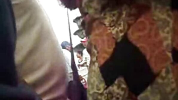 POV -video med snygg brud som åker kompisens kuk som en cowgirl